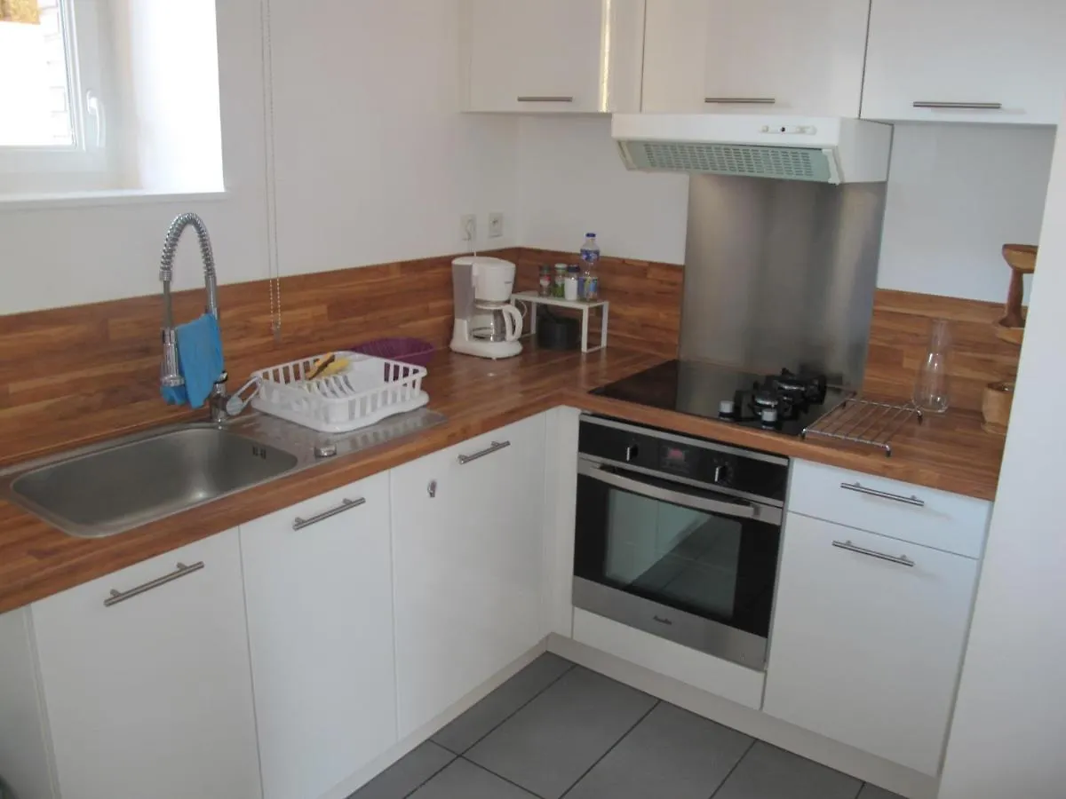 Apparte Cosy Avec Terrasse Et Parking 迪南 0*,
